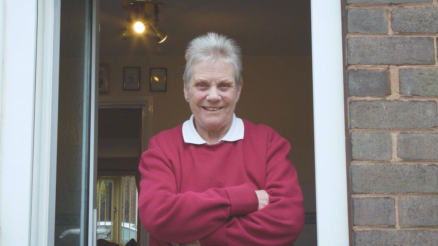 https://smokefreesheffield.org/wp-content/uploads/2022/12/Linda_02.jpg